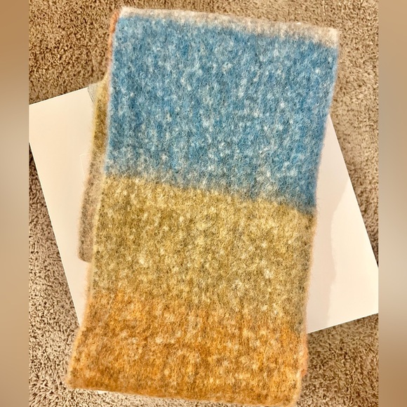 Mango Wool Blend Multi-Color Fringed Scarf - Picture 5 of 6